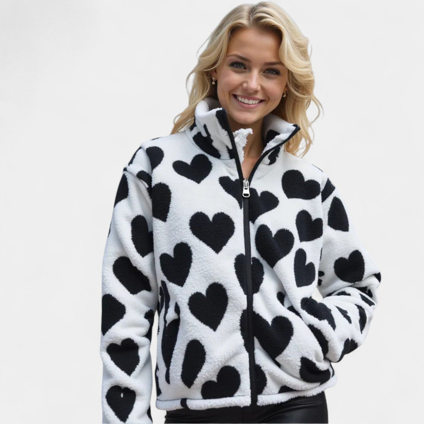 Maja – Obrnjen plašč s srčki