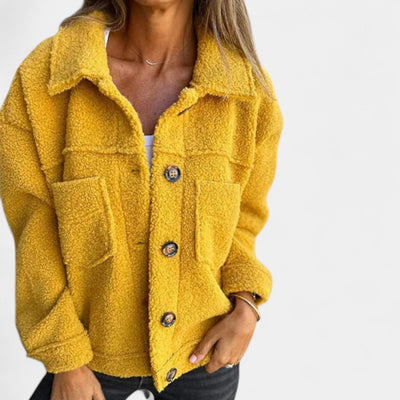 Kristýna – Kratka bunda s klapami