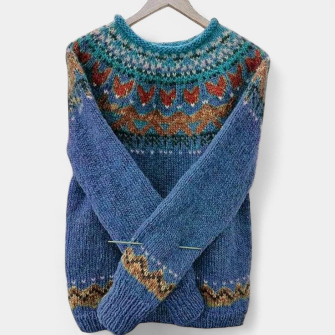 Maja – Klasičen retro pulover